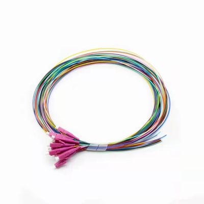acheter 12 cœurs LC UPC Pigtail à fibre optique Multimode G657A1 FTTH Pigtail pour les connexions réseau fabrication en ligne