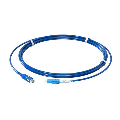 Le câble à fibre optique en PVC blindé à mode unique 9/125 G652D Simplex SC/UPC-LC/UPC pour le transfert de signaux FTTTB